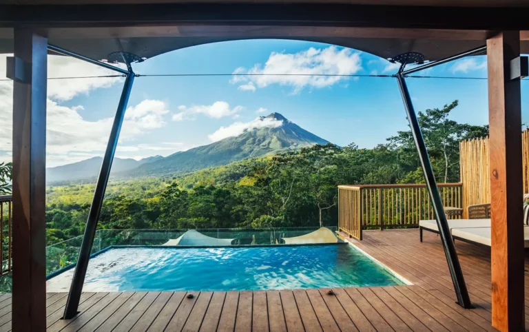 The Definitive Guide to the Best Honeymoon Suites for Infinity pools