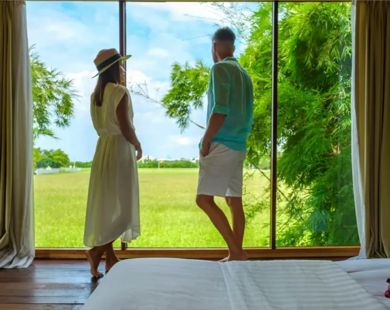 How to Avoid Honeymoon Suites Overbooking Risks Guide