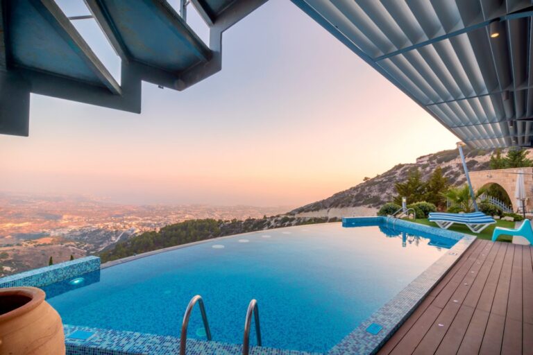 How to Reduce Honeymoon Suites Accommodation Costs Guide